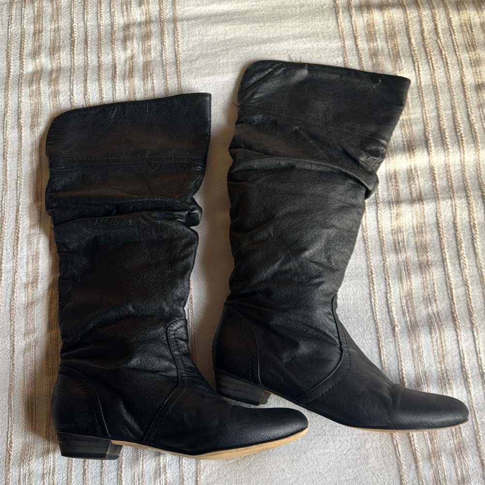 Steve Madden candence black leather boots 9m low 1 inch heels